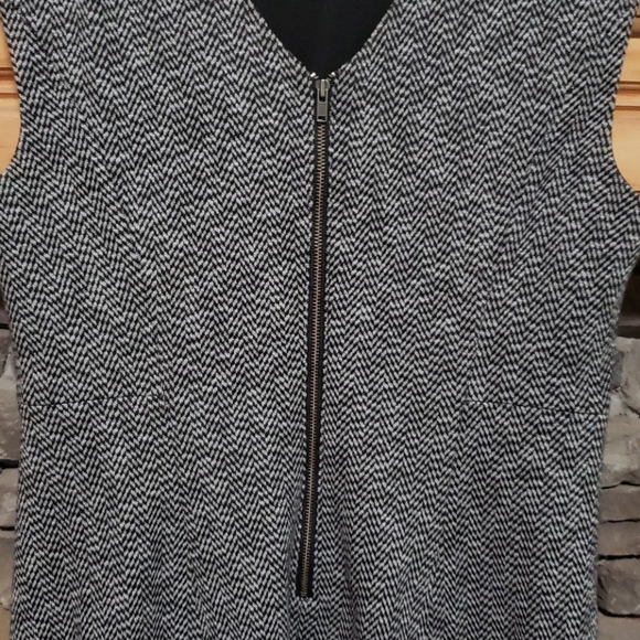 ⚡️SALE⚡️Theory Pencil Wool mix Dress sz 4 - Picture 4 of 7